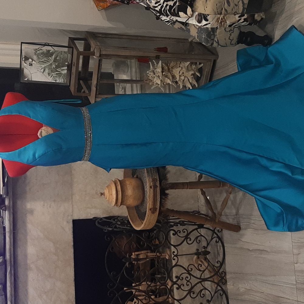 Sample dress size 6 fit small xs